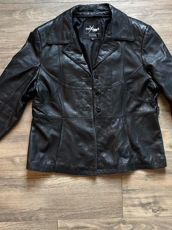 Maxima Jackets & Blazers - Maxima Black Leather Button-Front Jacket; NO Zipper Pull